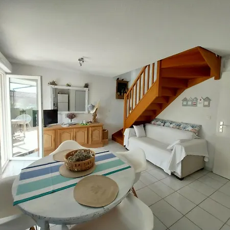 Maison T3 Climatisee, Indigo, Pierre La *