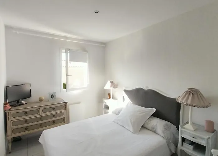 Maison T3 Climatisee, Indigo, Pierre La *